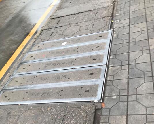 深圳的非機動車道該重新設計了，太難走了！